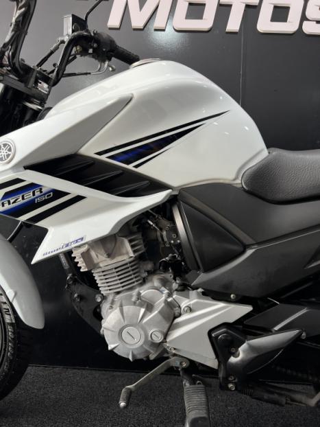 YAMAHA Fazer YS 150 SED, Foto 10