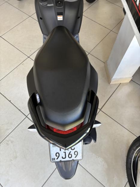 YAMAHA Fluo 125 ABS, Foto 7