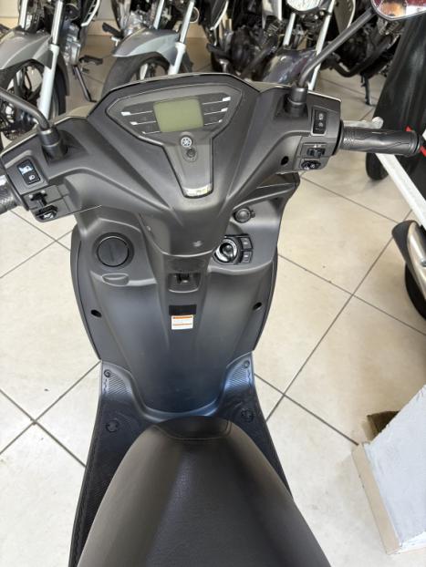 YAMAHA Fluo 125 ABS, Foto 8