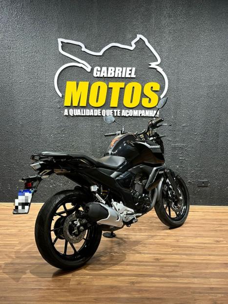 YAMAHA FZ 15 Fazer ABS, Foto 6