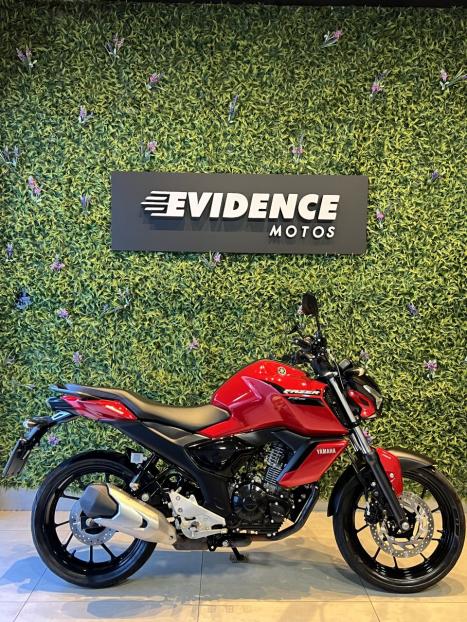 YAMAHA FZ 15 Fazer ABS, Foto 2