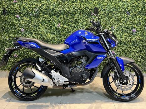YAMAHA FZ 15 Fazer ABS, Foto 1