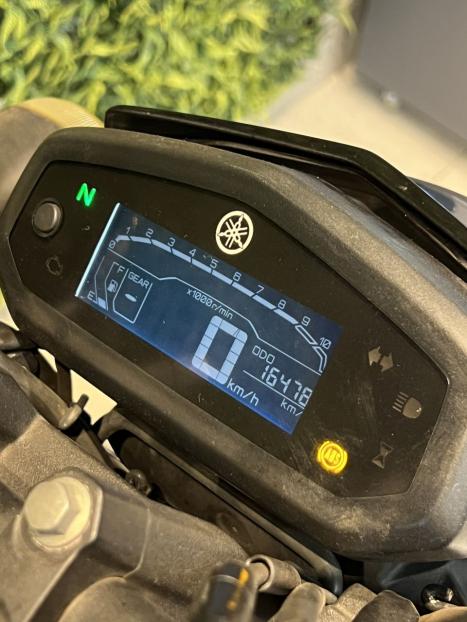 YAMAHA FZ 15 Fazer ABS, Foto 6