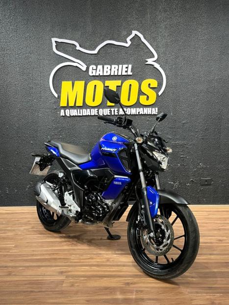 YAMAHA FZ 15 Fazer ABS, Foto 3