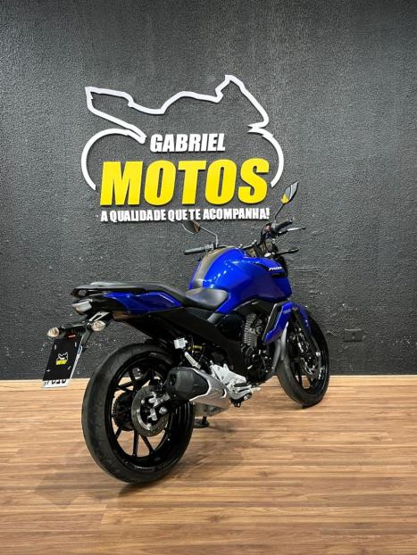 YAMAHA FZ 15 Fazer ABS, Foto 5