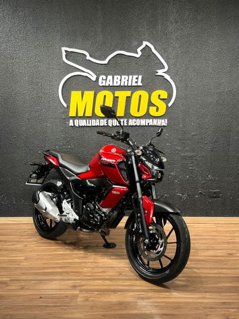 YAMAHA FZ 15 Fazer ABS, Foto 3