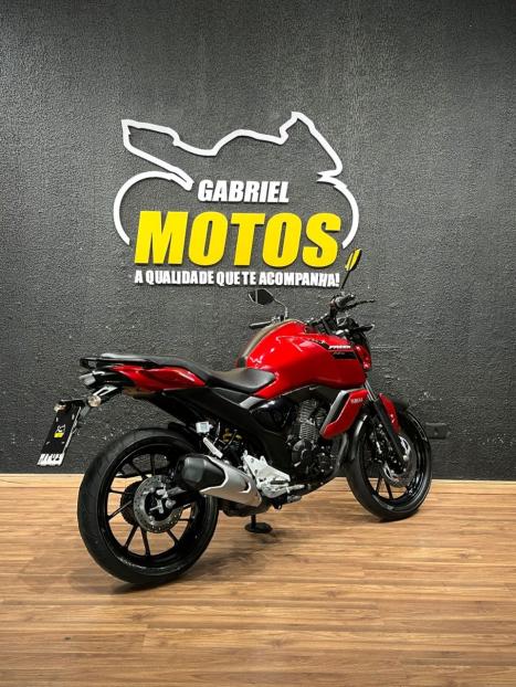 YAMAHA FZ 15 Fazer ABS, Foto 5