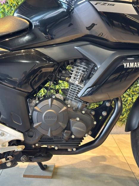 YAMAHA FZ 15 Fazer ABS, Foto 8