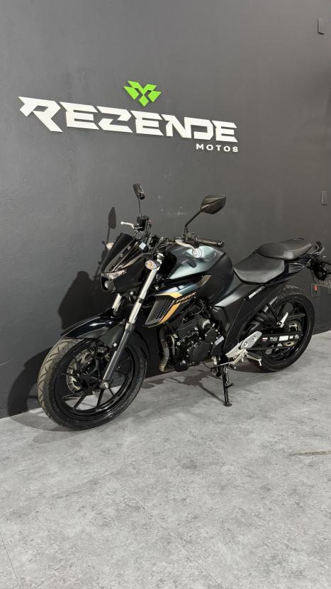 YAMAHA FZ 25 250 Fazer Flex , Foto 2