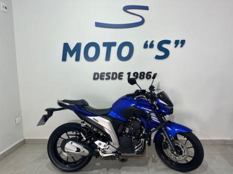 YAMAHA FZ 25 250 Fazer Flex , Foto 1