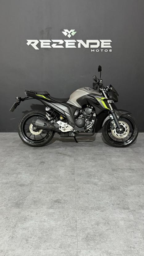 YAMAHA FZ 25 250 Fazer Flex , Foto 8