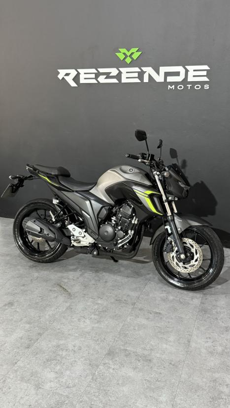 YAMAHA FZ 25 250 Fazer Flex , Foto 9