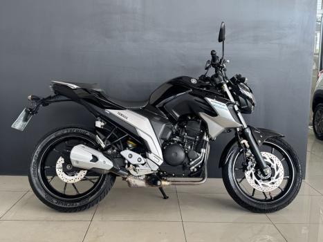 YAMAHA FZ 25 250 Fazer Flex , Foto 1