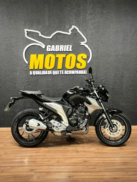 YAMAHA FZ 25 250 Fazer Flex , Foto 1