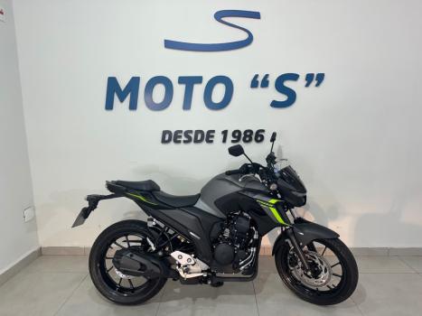 YAMAHA FZ 25 250 Fazer Flex , Foto 1