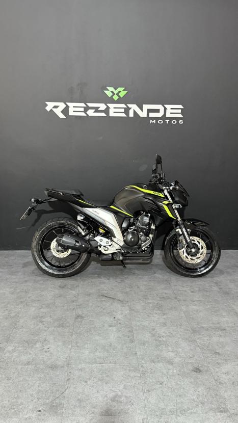 YAMAHA FZ 25 250 Fazer Flex , Foto 1