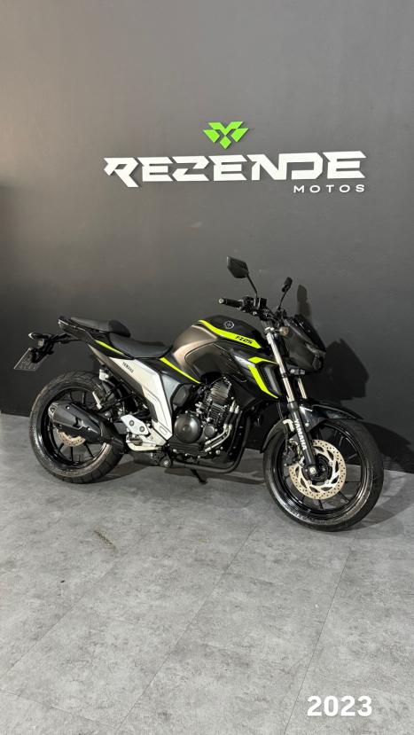 YAMAHA FZ 25 250 Fazer Flex , Foto 2