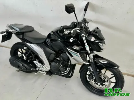 YAMAHA FZ 25 250 Fazer Flex , Foto 3