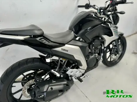 YAMAHA FZ 25 250 Fazer Flex , Foto 4