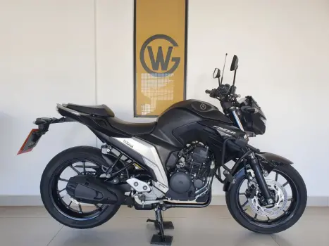YAMAHA FZ 25 250 Fazer Flex , Foto 1