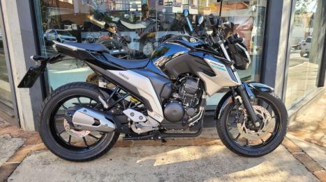 YAMAHA FZ 25 250 Fazer Flex , Foto 1