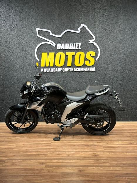 YAMAHA FZ 25 250 Fazer Flex , Foto 2
