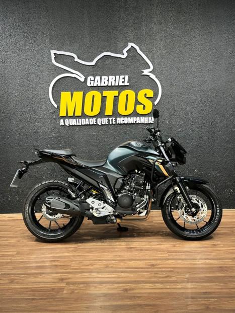 YAMAHA FZ 25 250 Fazer Flex , Foto 1