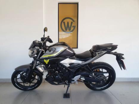 YAMAHA MT-03 300 , Foto 2