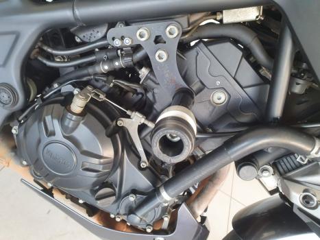 YAMAHA MT-03 300 , Foto 5