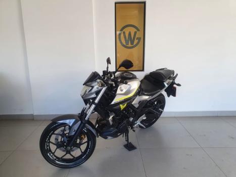 YAMAHA MT-03 300 , Foto 7