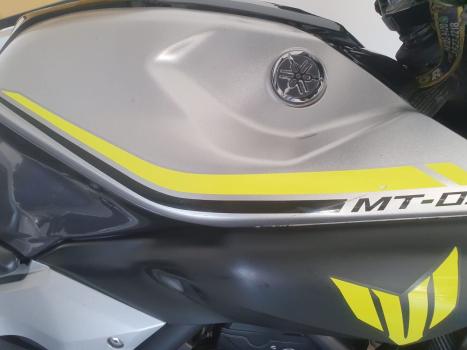 YAMAHA MT-03 300 , Foto 7
