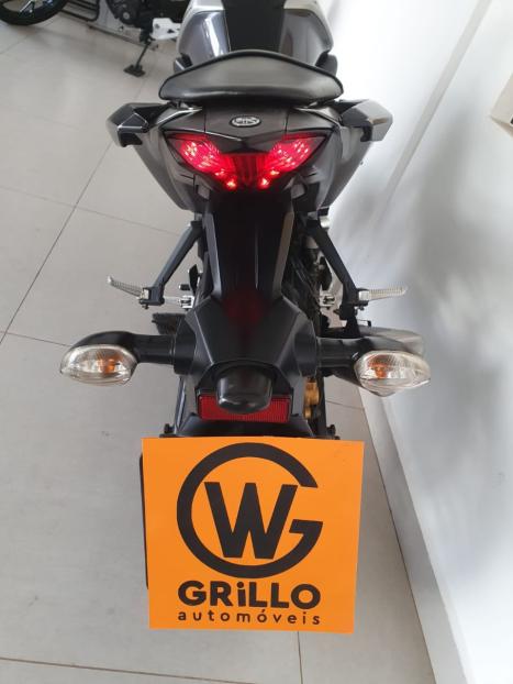 YAMAHA MT-03 300 , Foto 15