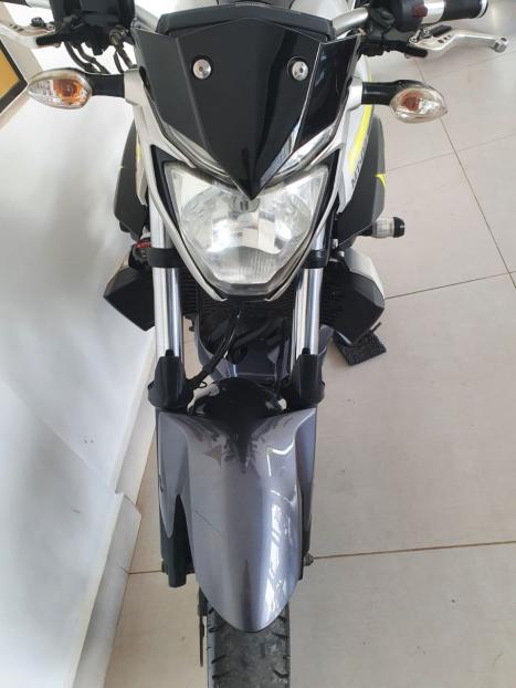 YAMAHA MT-03 300 , Foto 16