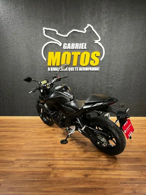 YAMAHA MT-03 300 ABS, Foto 5