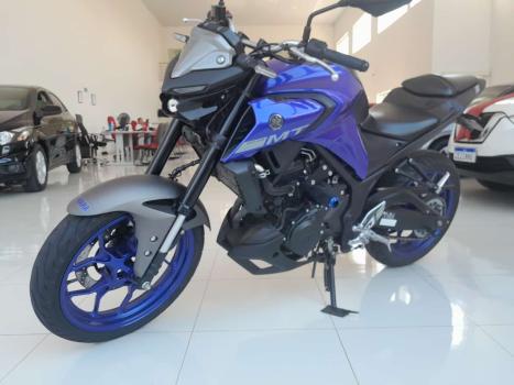 YAMAHA MT-03 300 ABS, Foto 1