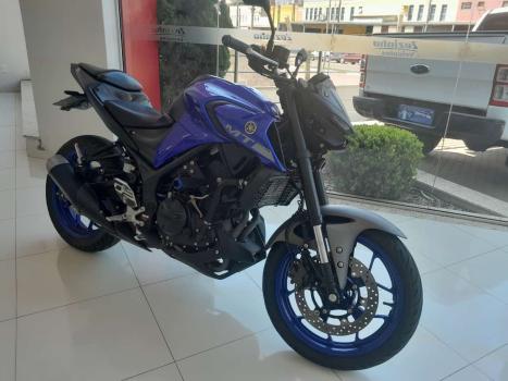 YAMAHA MT-03 300 ABS, Foto 2