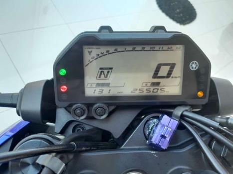 YAMAHA MT-03 300 ABS, Foto 8