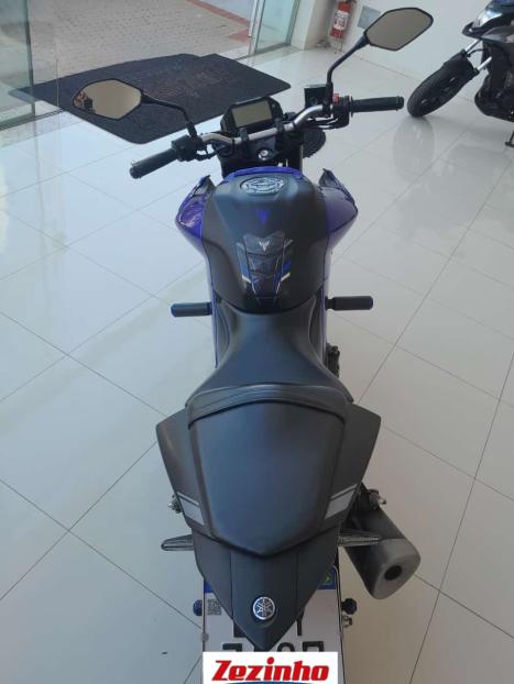 YAMAHA MT-03 300 ABS, Foto 10