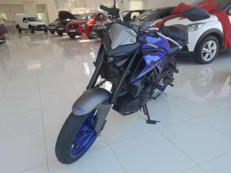 YAMAHA MT-03 300 ABS, Foto 13