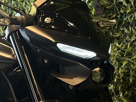 YAMAHA MT-03 300 ABS, Foto 4