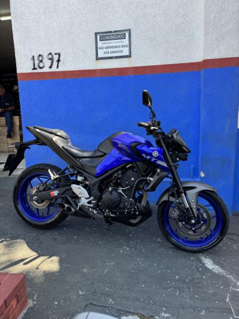 YAMAHA MT-03 300 ABS, Foto 4