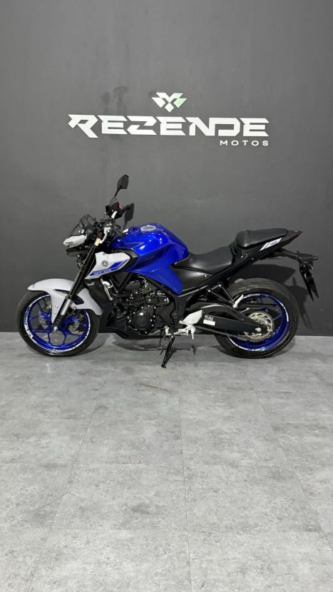 YAMAHA MT-03 300 ABS, Foto 6