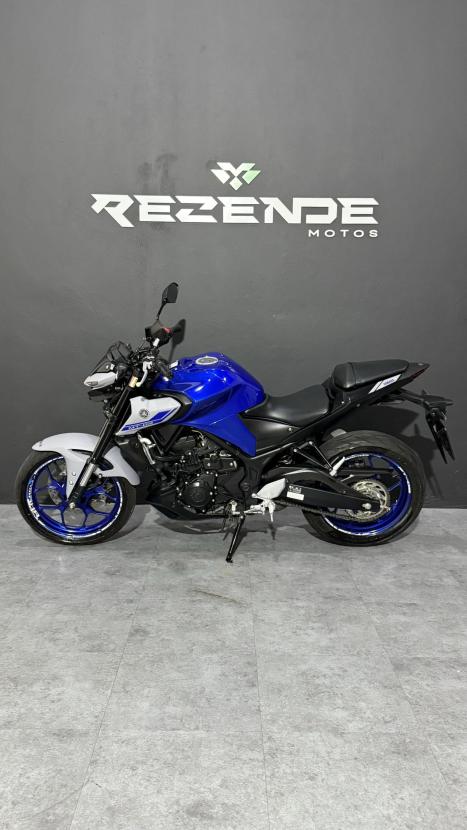 YAMAHA MT-03 300 ABS, Foto 13