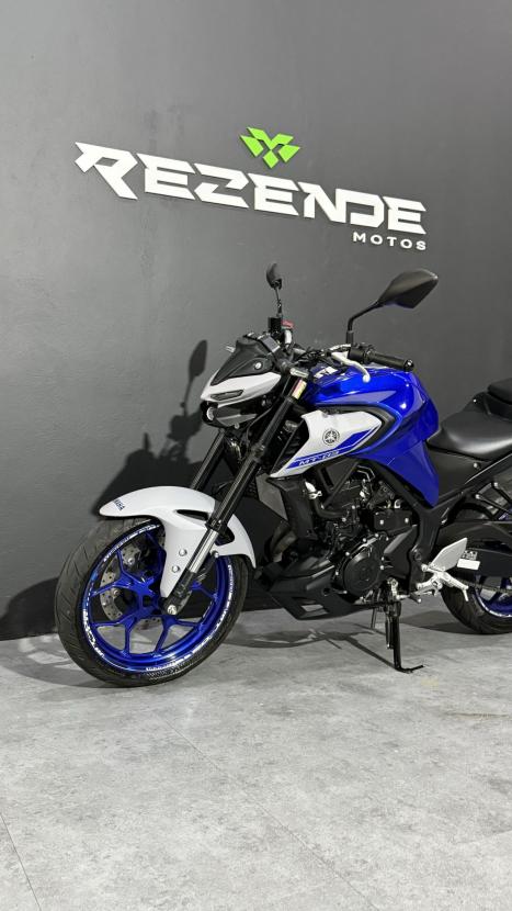 YAMAHA MT-03 300 ABS, Foto 14