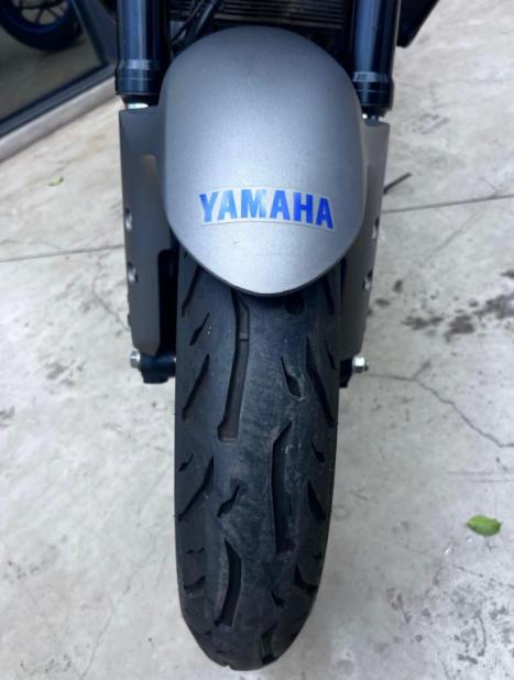 YAMAHA MT-03 300 ABS, Foto 6