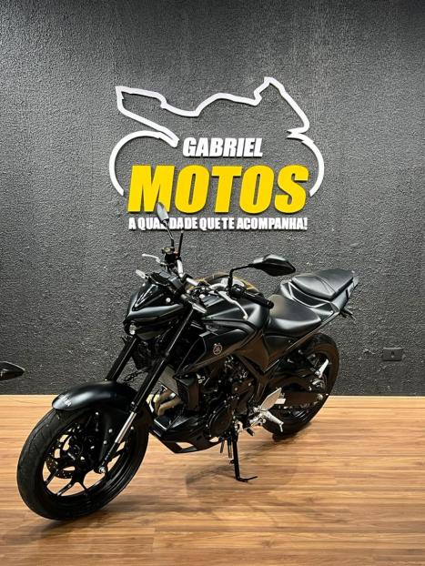 YAMAHA MT-03 300 ABS, Foto 4