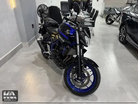 YAMAHA MT-03 300 ABS, Foto 1