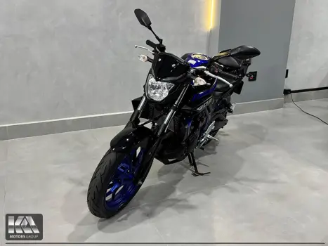 YAMAHA MT-03 300 ABS, Foto 3