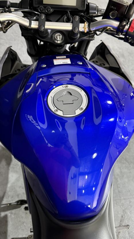 YAMAHA MT-03 300 ABS, Foto 3