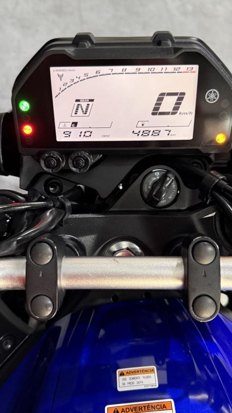 YAMAHA MT-03 300 ABS, Foto 4